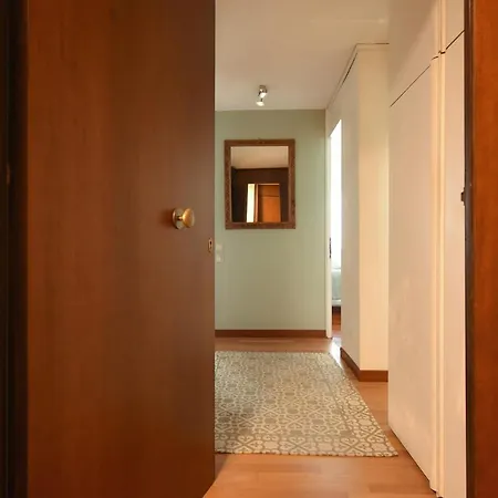 Welc-om Portello Bright Flat Free Parking